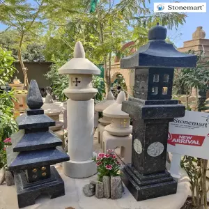 Stone Lanterns And Granite Pagodas For Garden