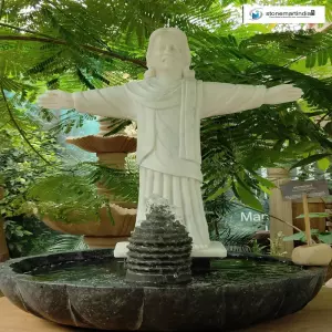 White Marble Jesus Christ Statue With Fountain