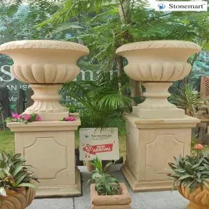 4 Feet, 500 Kg Stone Garden Urn